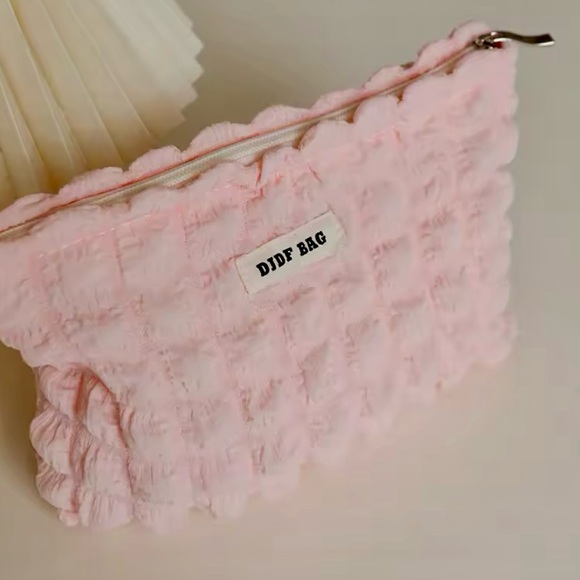 BUBBLE PUFFY PUFFER PINK ZIP TOP MAKEUP BAG-COSMETIC BAG-QUILTED-NEW - Picture 6 of 7